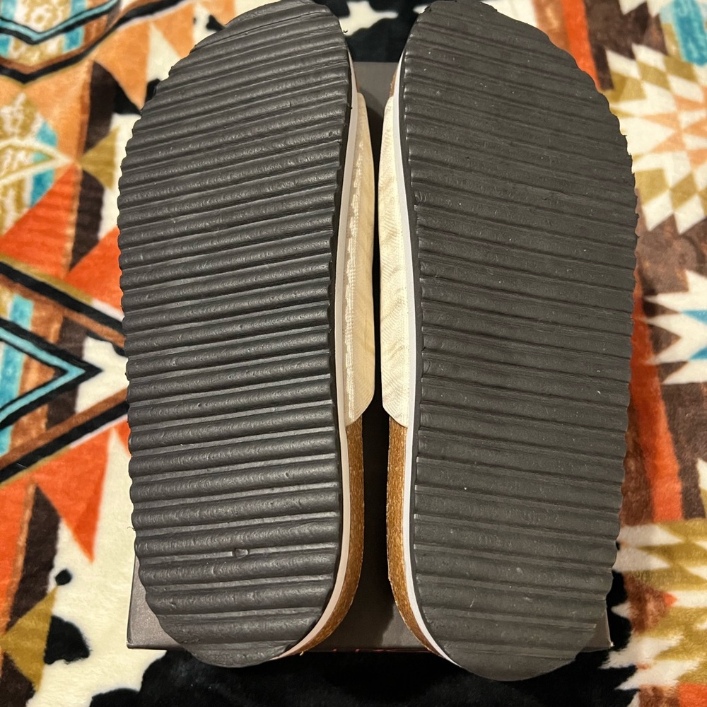Corkys Sandals - Picture 2 of 3